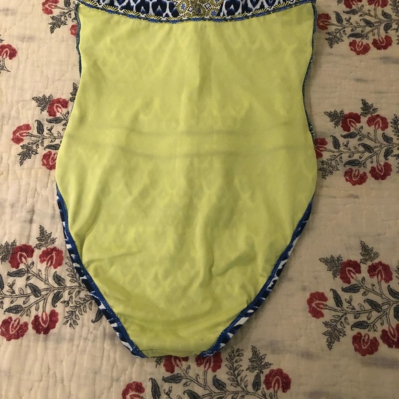 Bikini village one piece, worn twice. - Picture 3 of 3